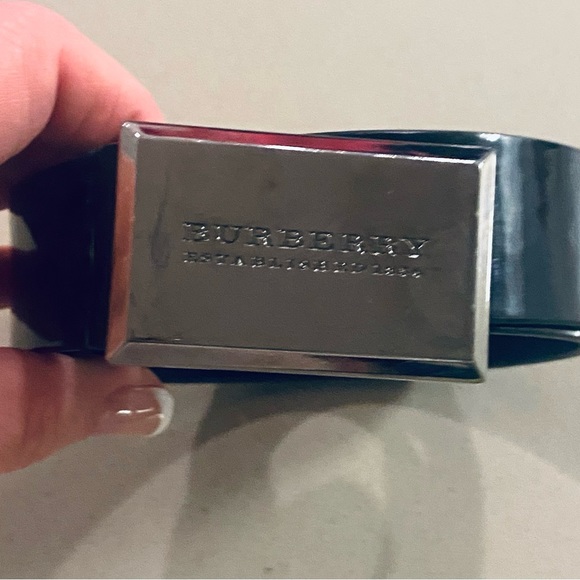 👑- 💃🥂💃WOMEN'S BURBERRY BLACK PATENT LEATHER BELT WITH SILVER BUCKLE 🥂💃🥂 - Picture 5 of 10
